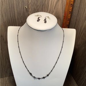 Necklace & earring set